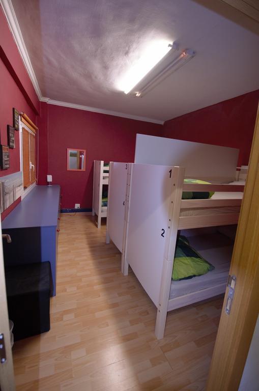 Hostel Hemingway Pamplona Bagian luar foto