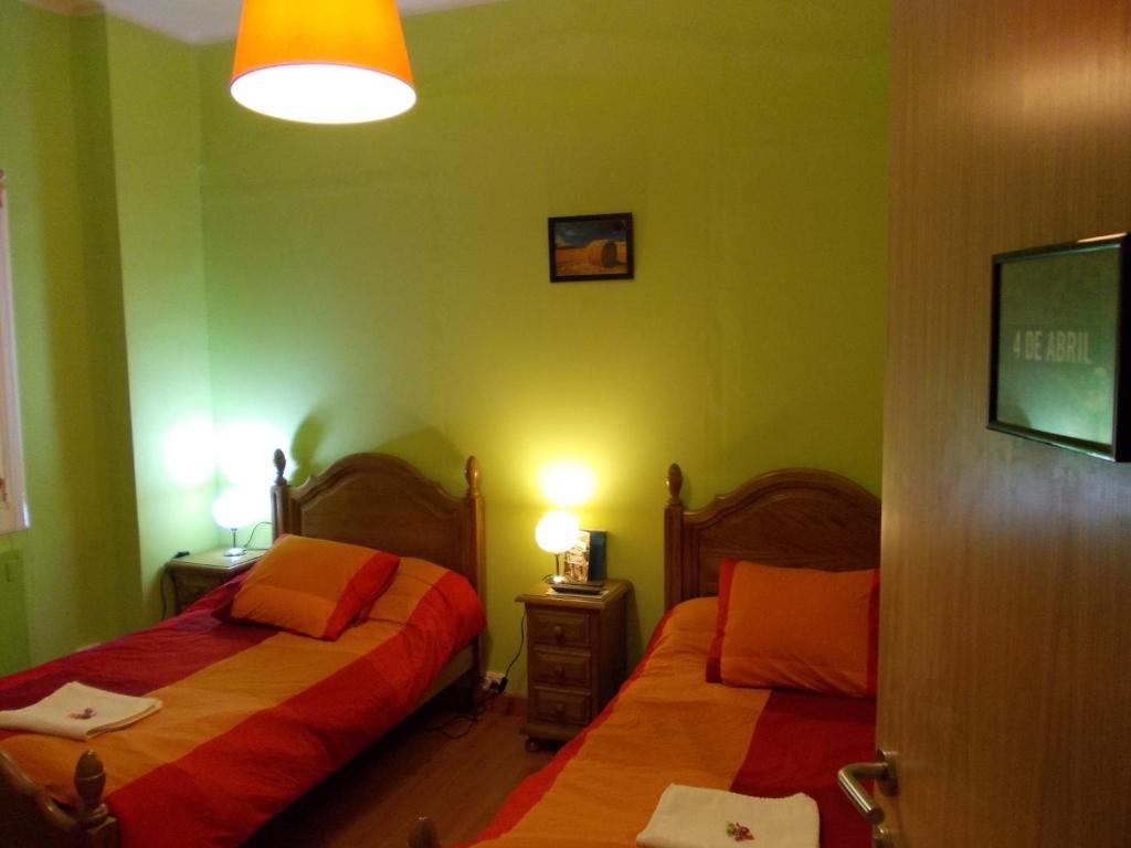 Hostel Hemingway Pamplona Ruang foto